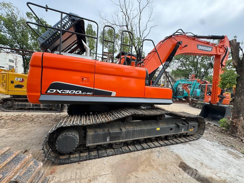 Doosan DX 300 Lánctalpas kotrók