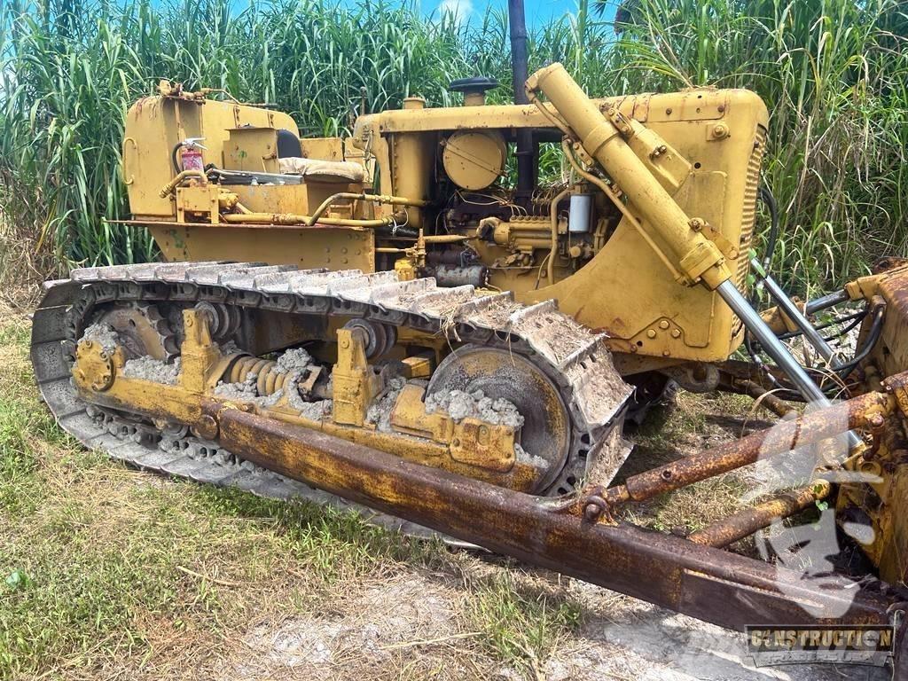 CAT D 6 C lánctalpas dózerek
