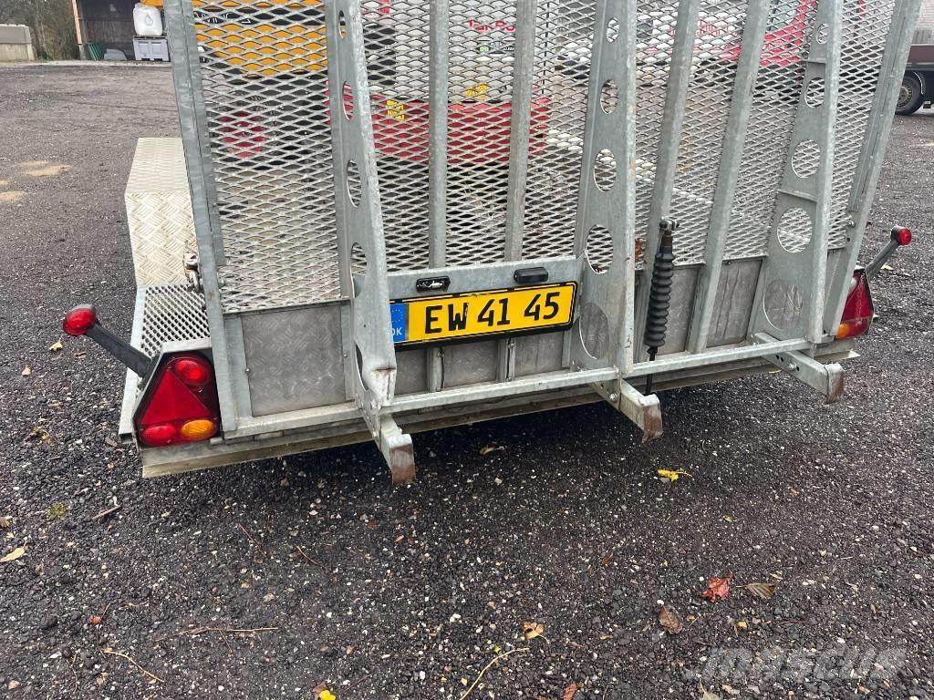 Takeuchi TB 210 R Mini kotrók < 7t