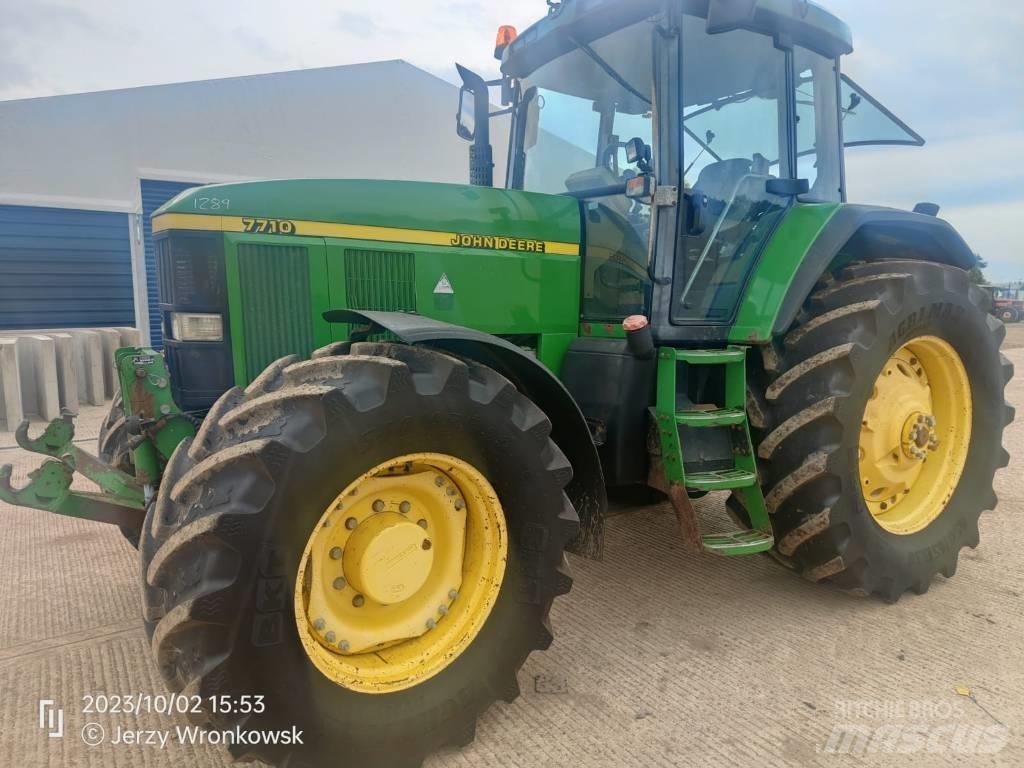 John Deere 7710 Traktorok
