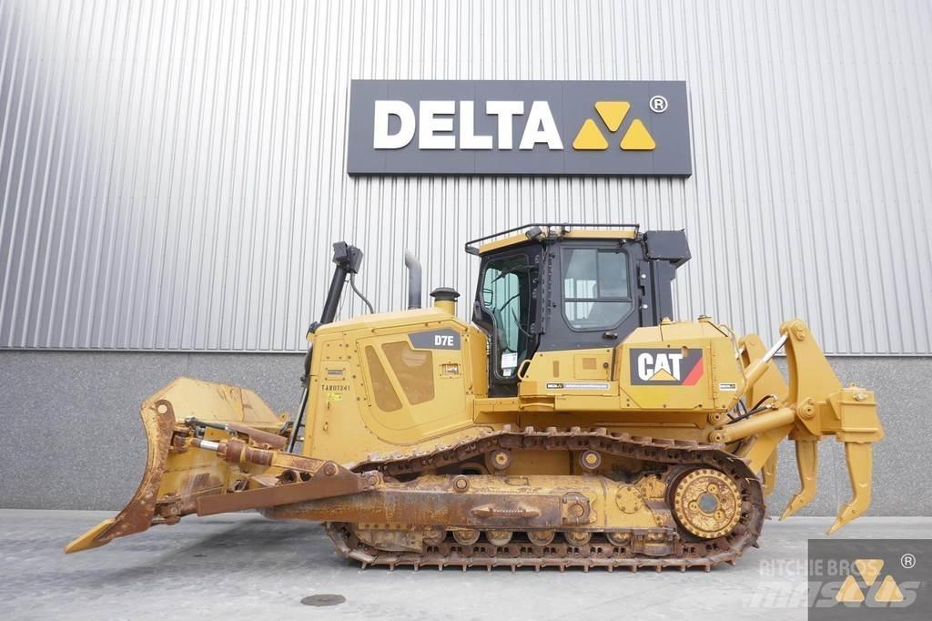 CAT D7E lánctalpas dózerek