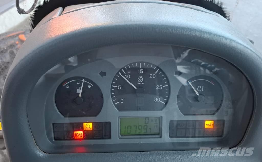 Valtra 8950 Traktorok