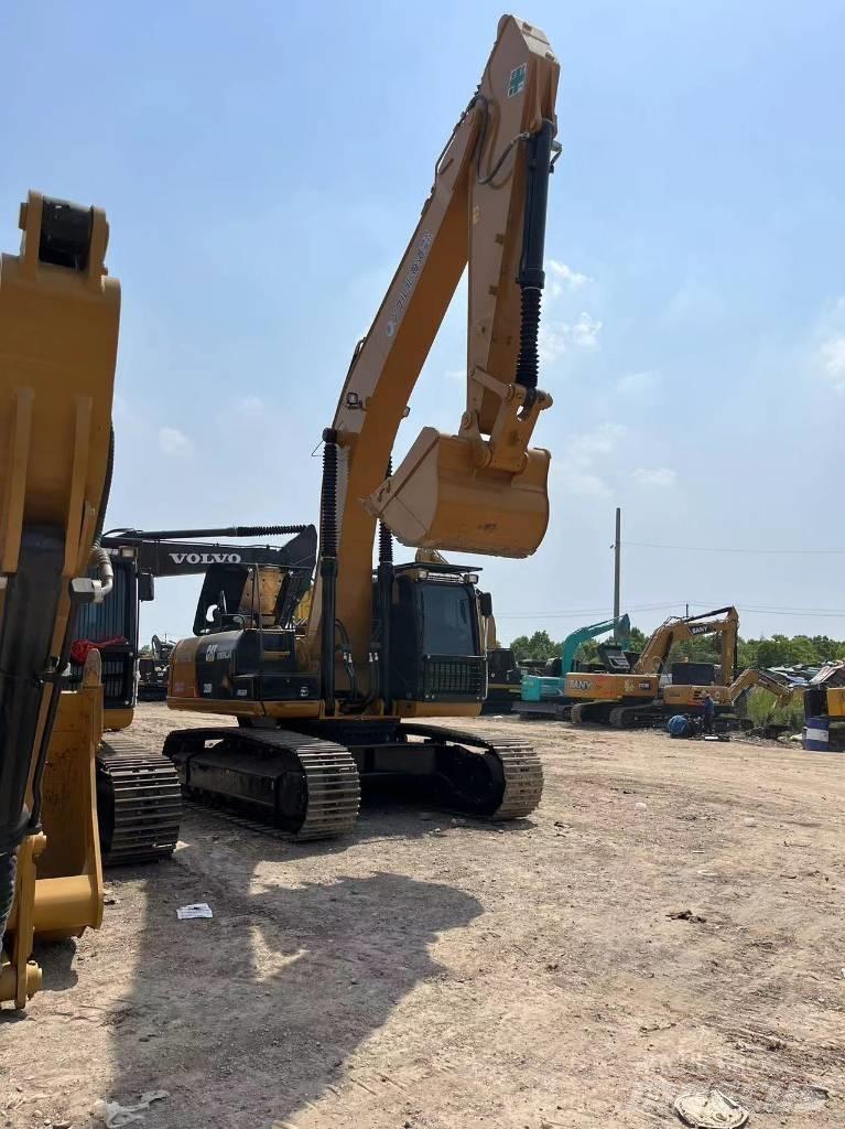 CAT 330D2 Lánctalpas kotrók