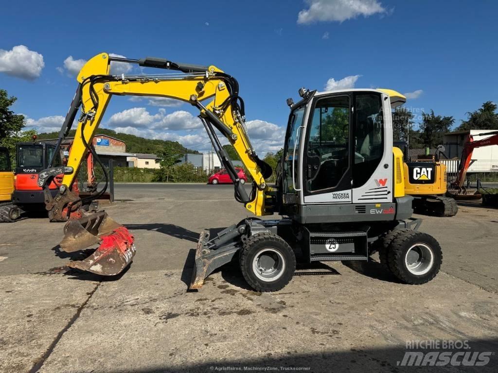 Wacker Neuson EW 65 Gumikerekes kotrók