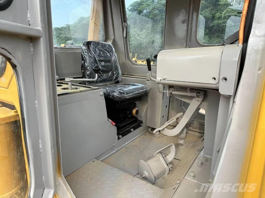 CAT D7G lánctalpas dózerek