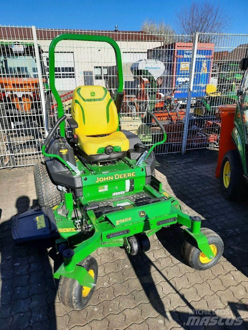 John Deere Z 740R Kaszák