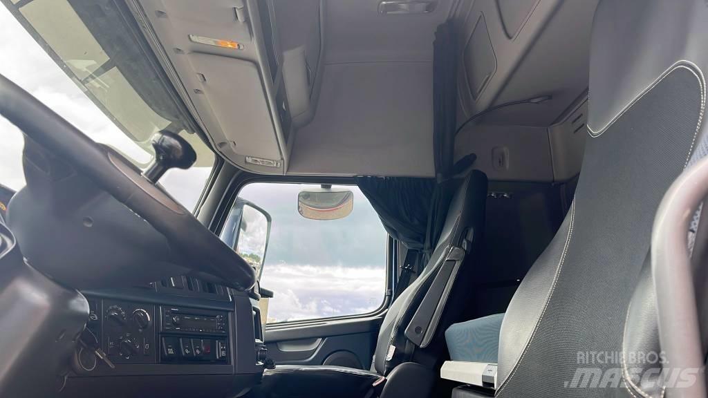 Volvo VOLVO FH 6*2 Fülkés alváz