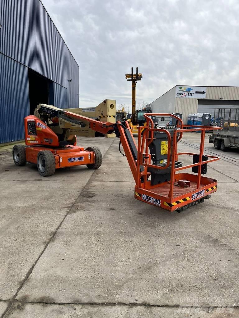 JLG E 450 AJ Karos emelők