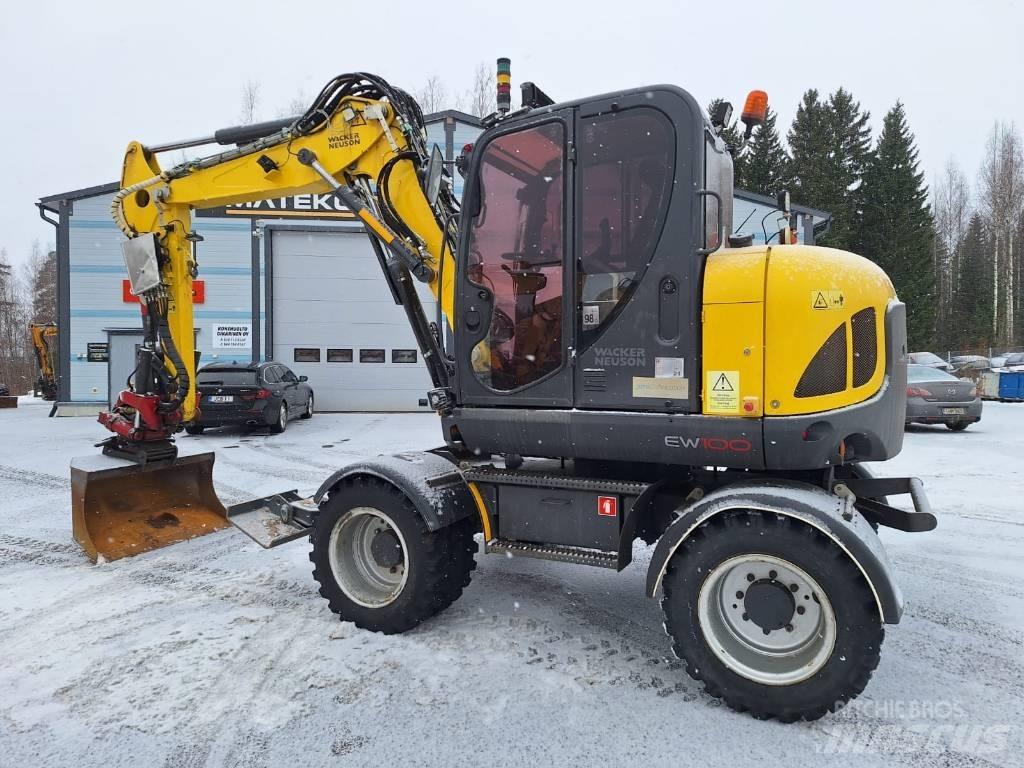 Wacker Neuson 9503-2 Gumikerekes kotrók