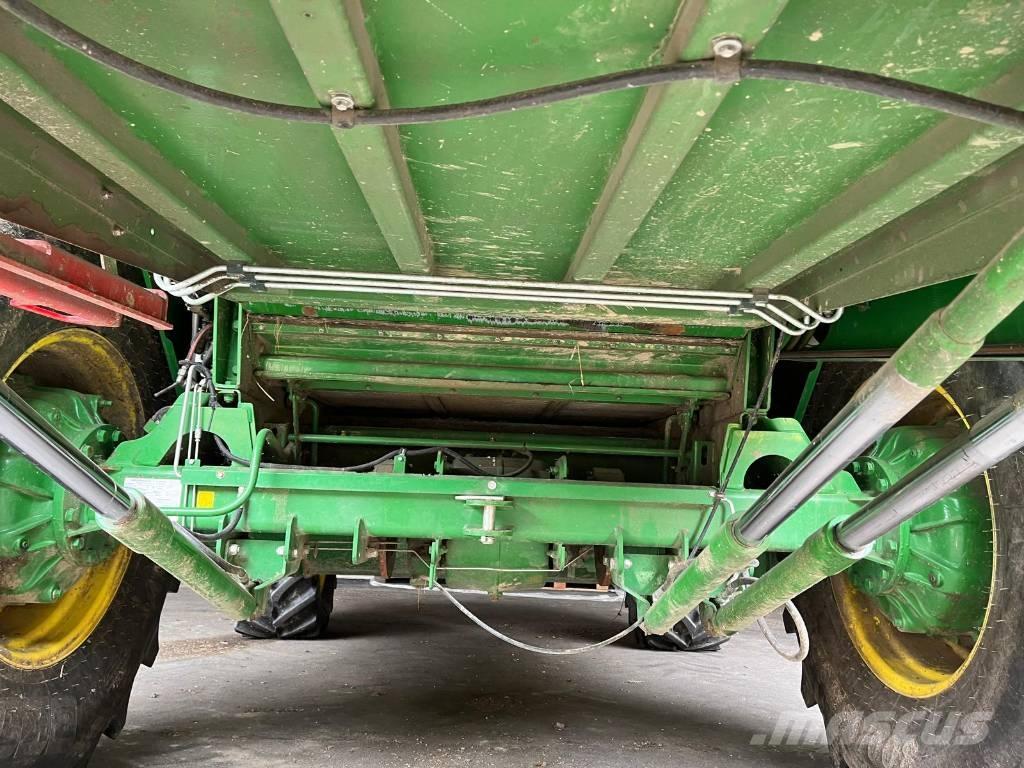 John Deere W 440 Kombájnok