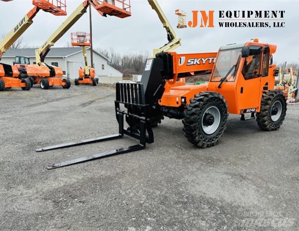 SkyTrak 8042 Teleszkópos rakodók
