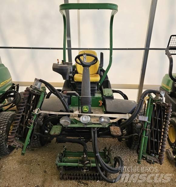 John Deere 7700 Golfpálya fűnyírók
