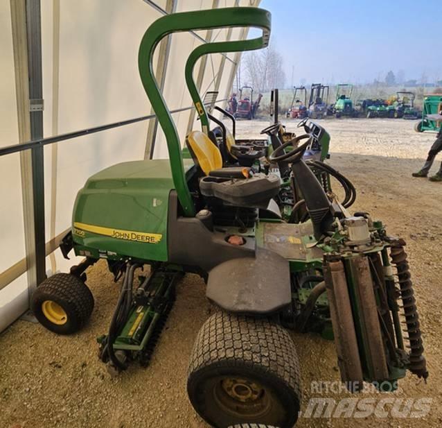 John Deere 7700 Golfpálya fűnyírók