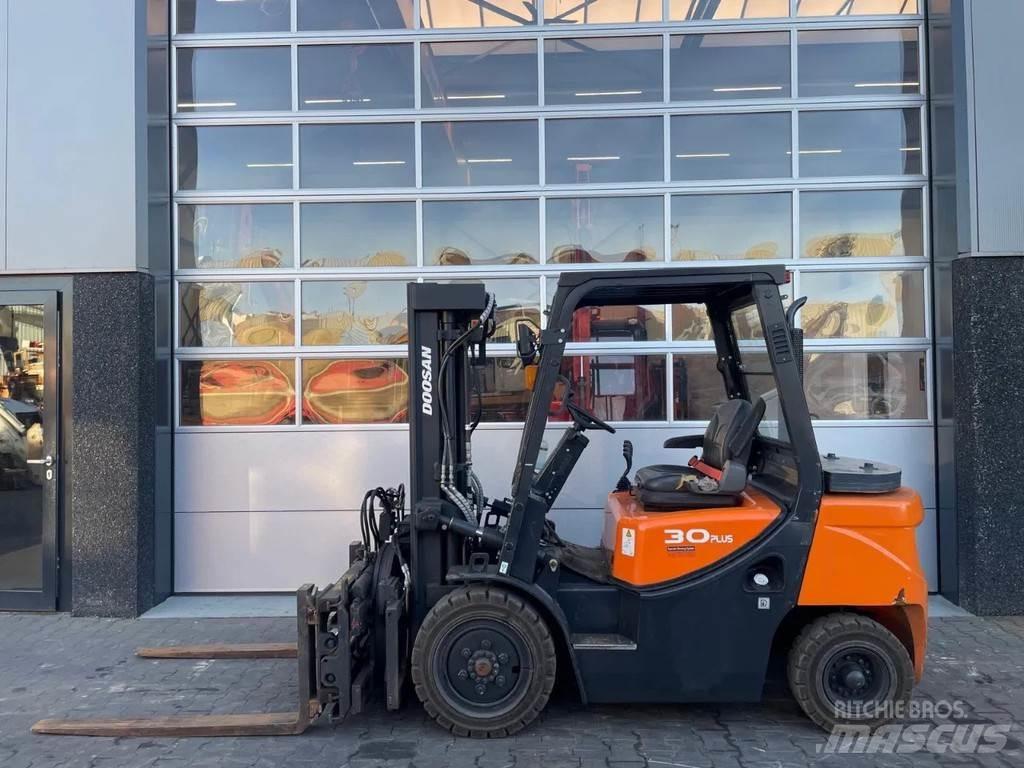 Doosan D30GP Targoncák-Egyéb