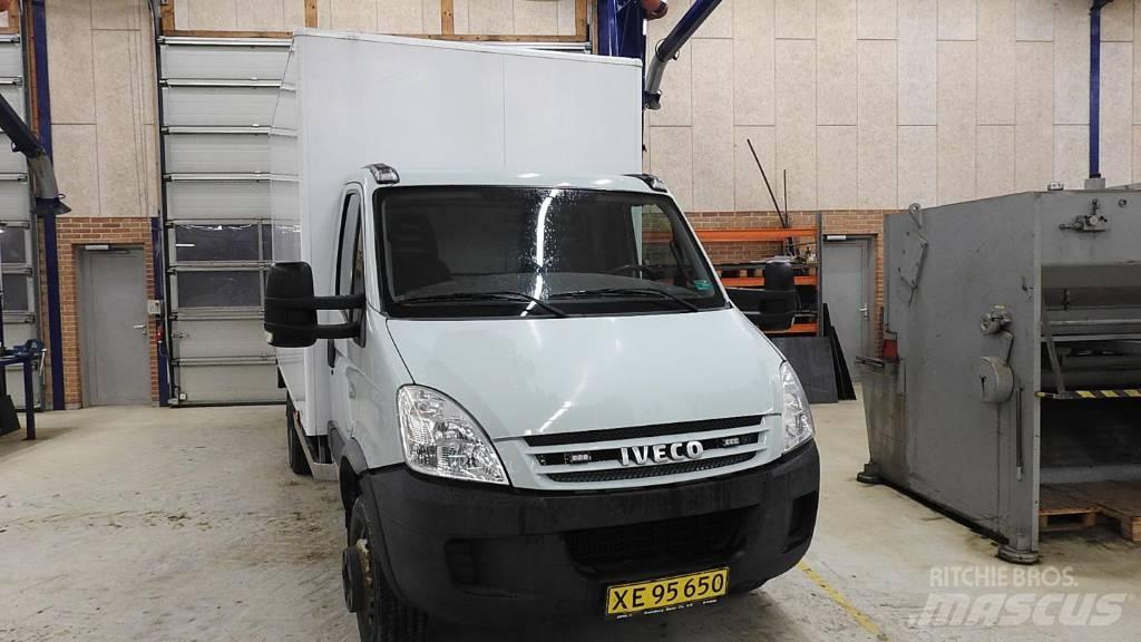 Iveco 65C 18 Dobozos teherautók