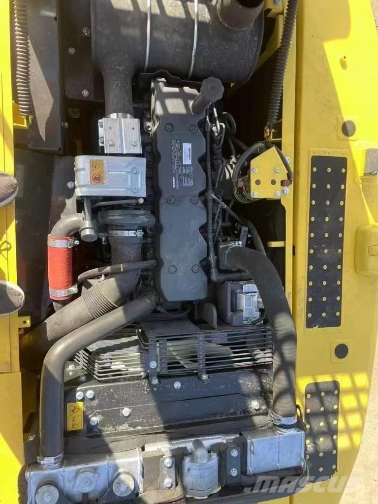 Komatsu 210LC-8 Lánctalpas kotrók