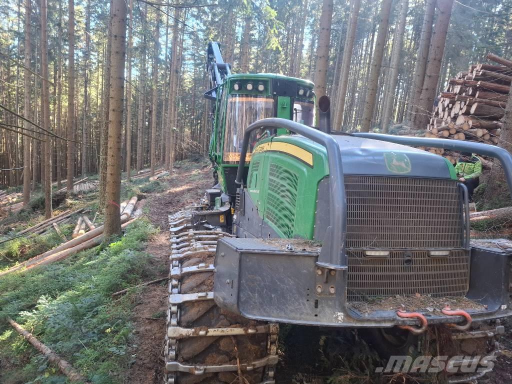 John Deere 1170G Betakarítók