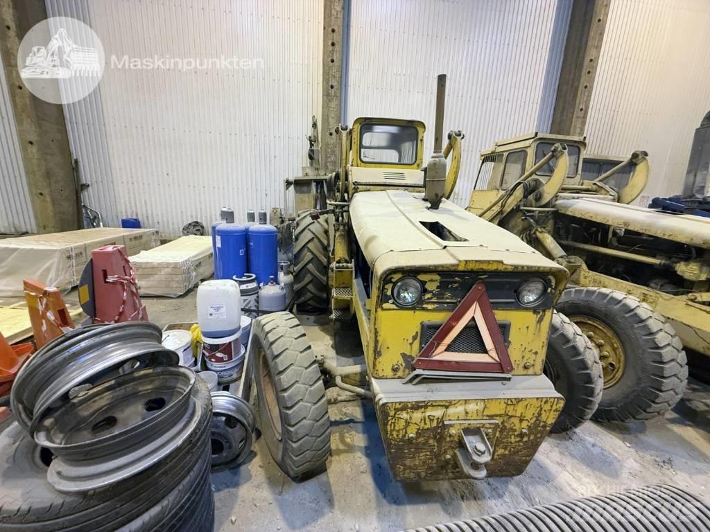 Volvo BM 218 Gumikerekes homlokrakodók