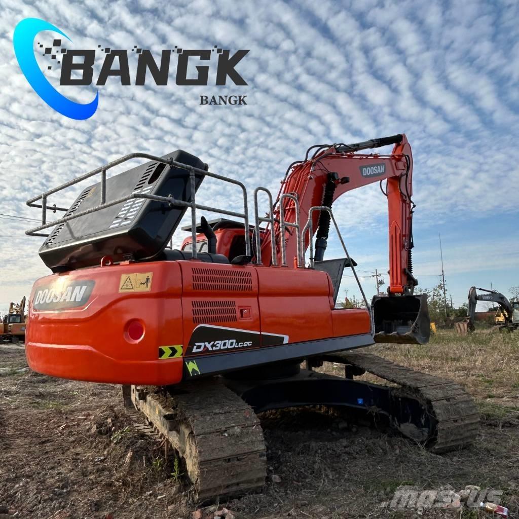Doosan DX300 Lánctalpas kotrók