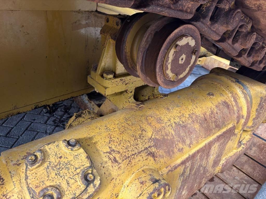 CAT D 6 R XW lánctalpas dózerek