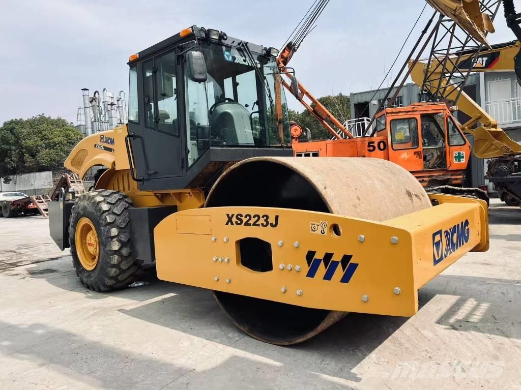 XCMG XS 223 J Egydobos hengerek