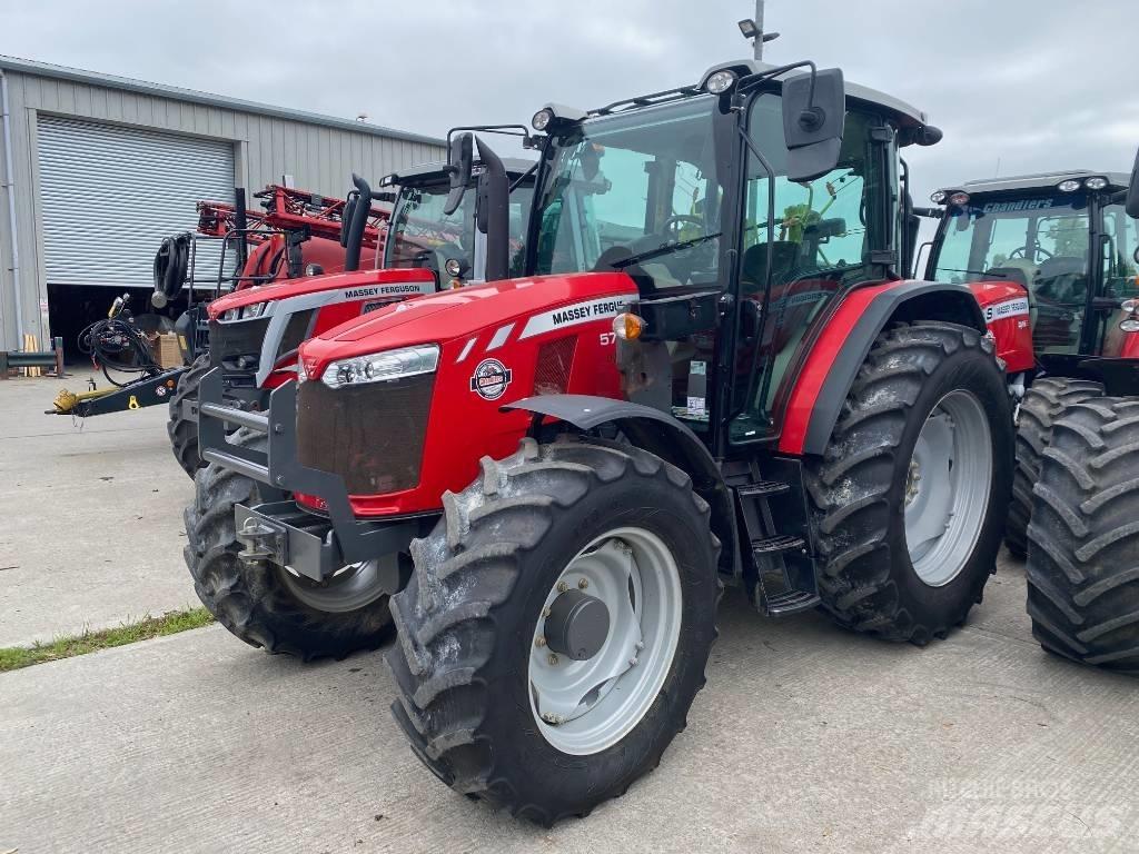 Massey Ferguson 5711 Traktorok