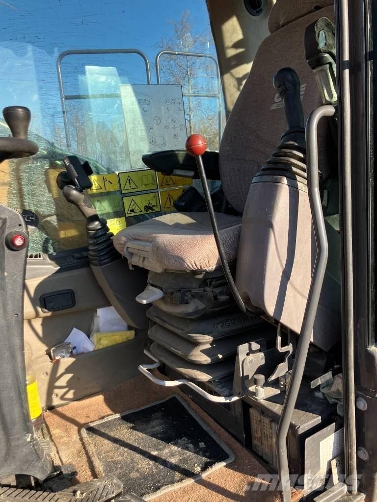 CASE WX 148 Gumikerekes kotrók