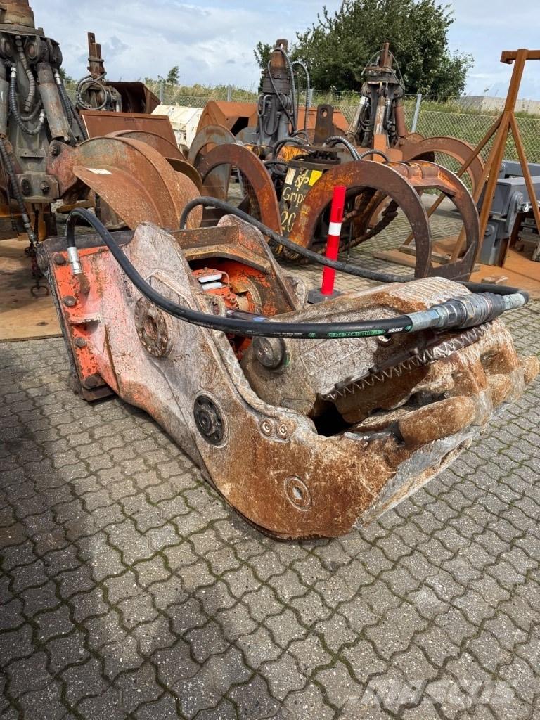 NPK G 18 J Építőipari Törőgépek