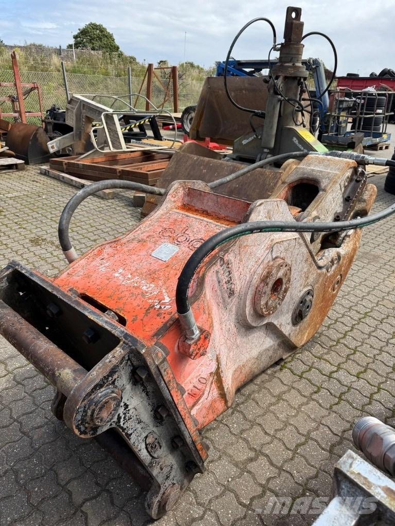 NPK G 18 J Építőipari Törőgépek