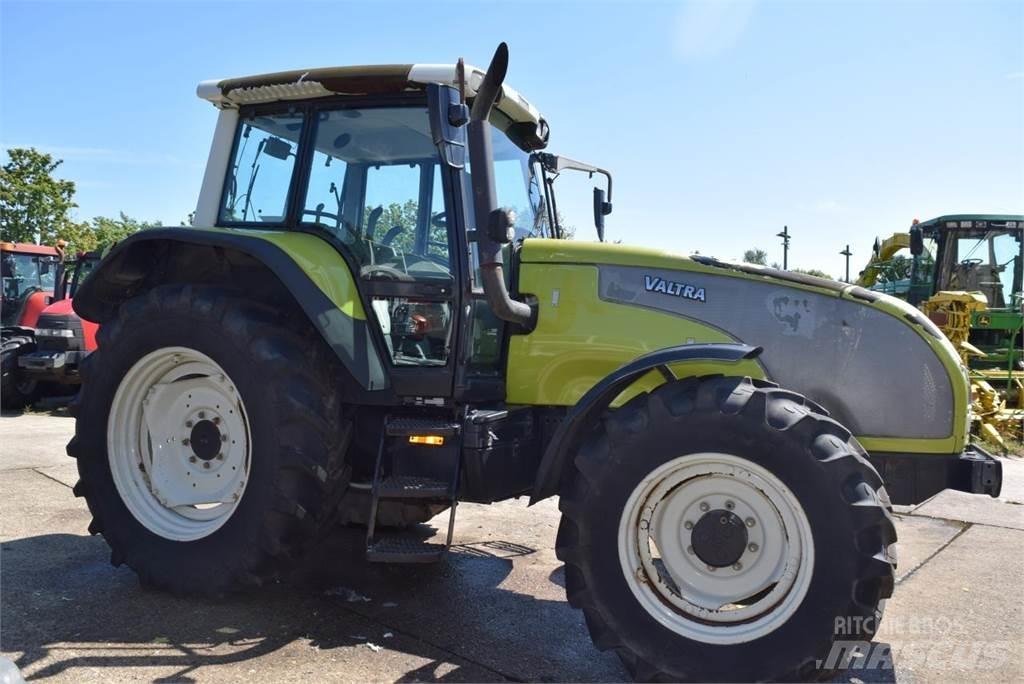 Valtra T120 Traktorok
