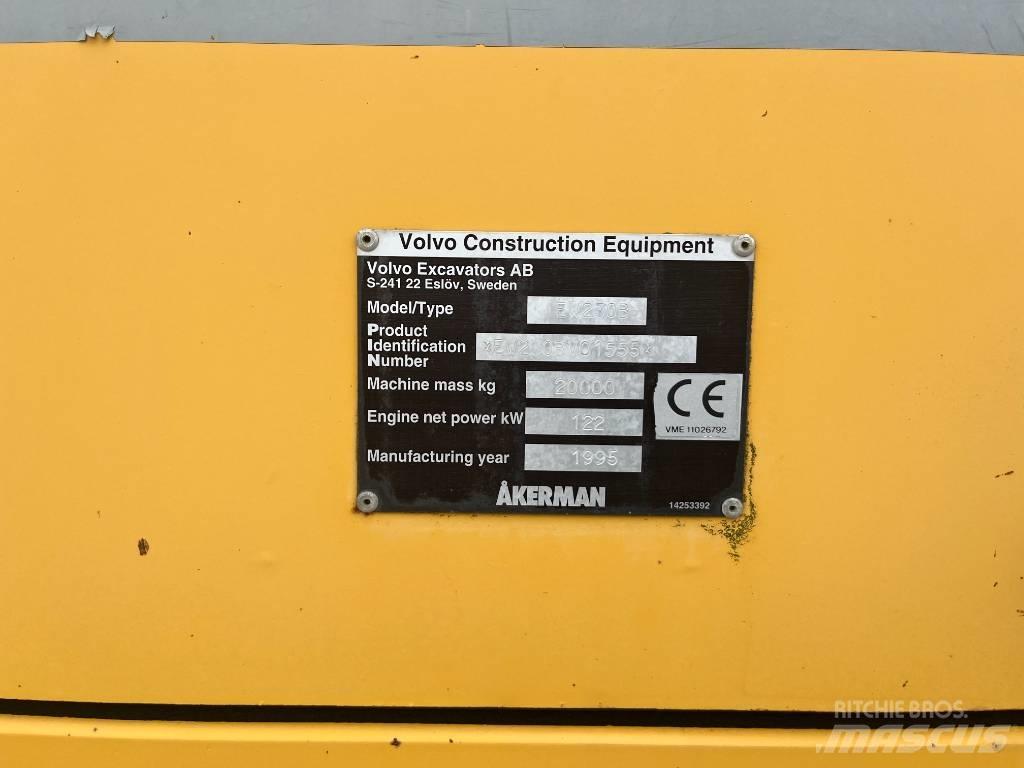 Åkerman EW230B Gumikerekes kotrók