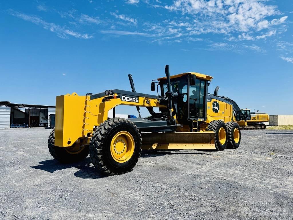 DEERE 672G Gréderek