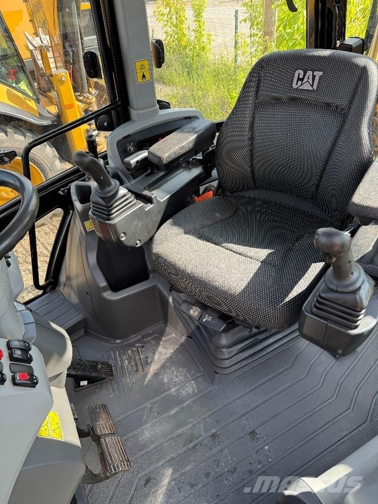CAT 444 Kotrórakodók