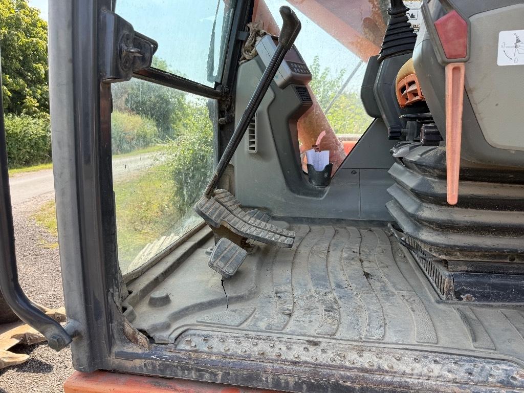 Doosan DX 225 LC Lánctalpas kotrók