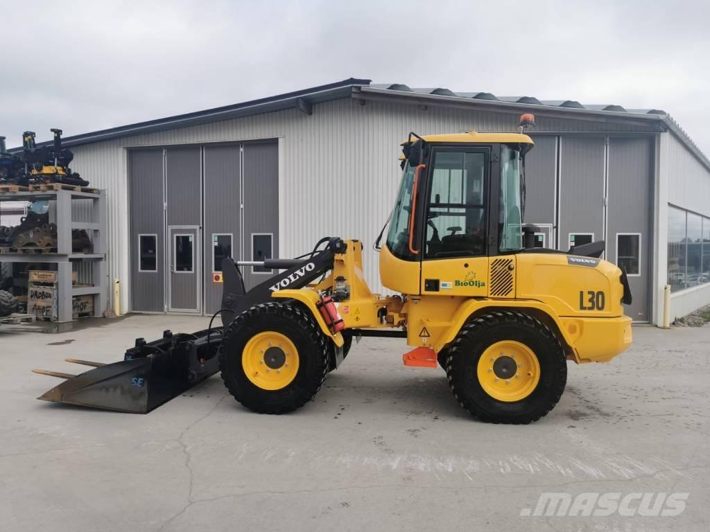 Volvo L30HS Gumikerekes homlokrakodók