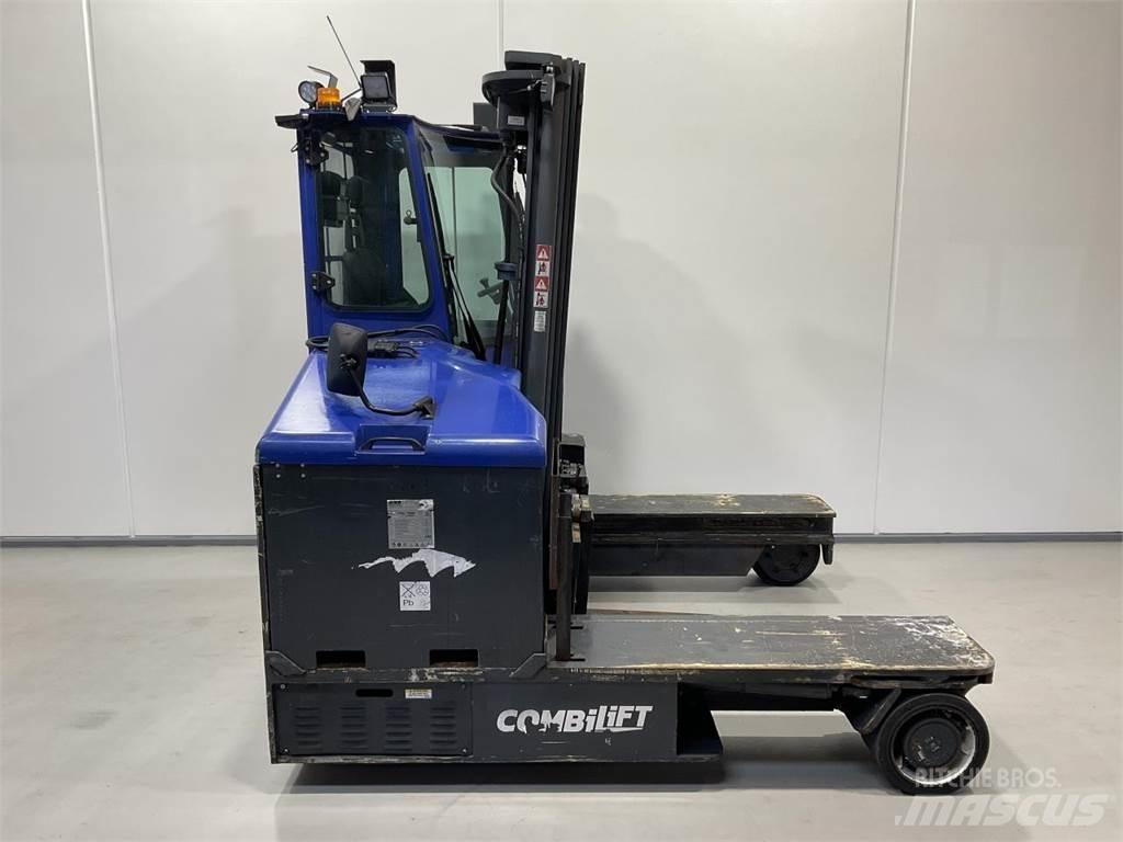 Combilift C5000ET Tolóoszlopos négyutas targonca