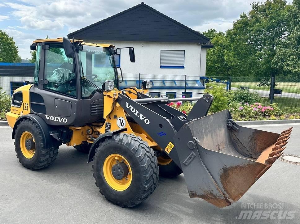 Volvo L 25 Electric Gumikerekes homlokrakodók