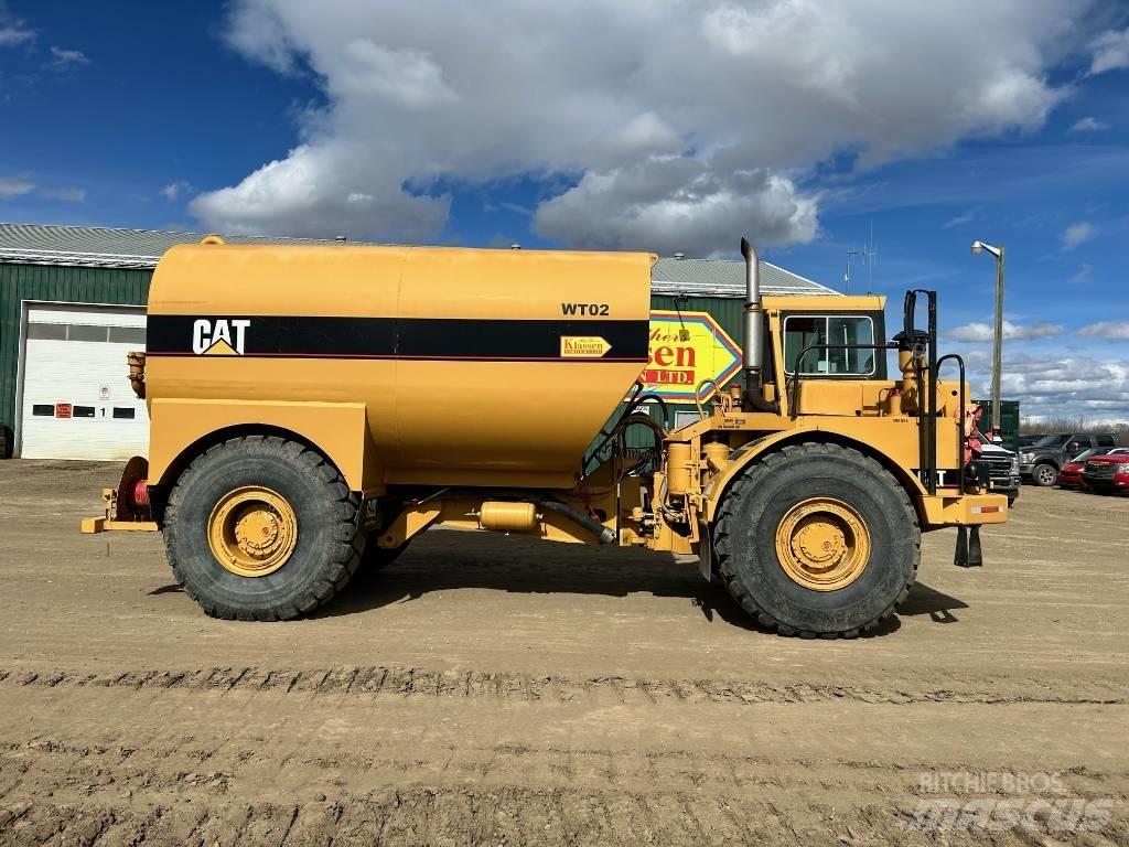CAT 25D Vízszállító teherautók