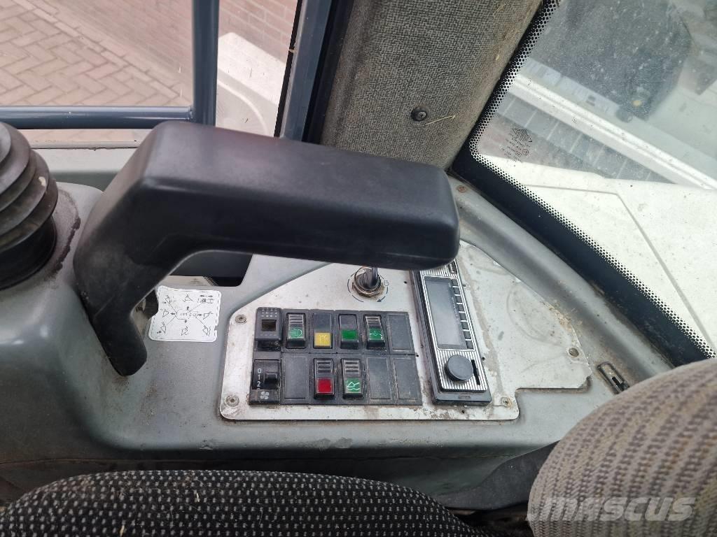 Terex TL 100 Gumikerekes homlokrakodók