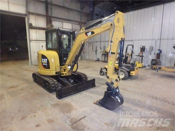 CAT 303.5 Mini kotrók < 7t