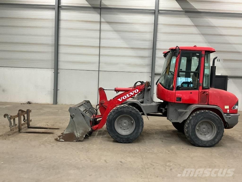 Volvo L 30 B-Z/X Gumikerekes homlokrakodók