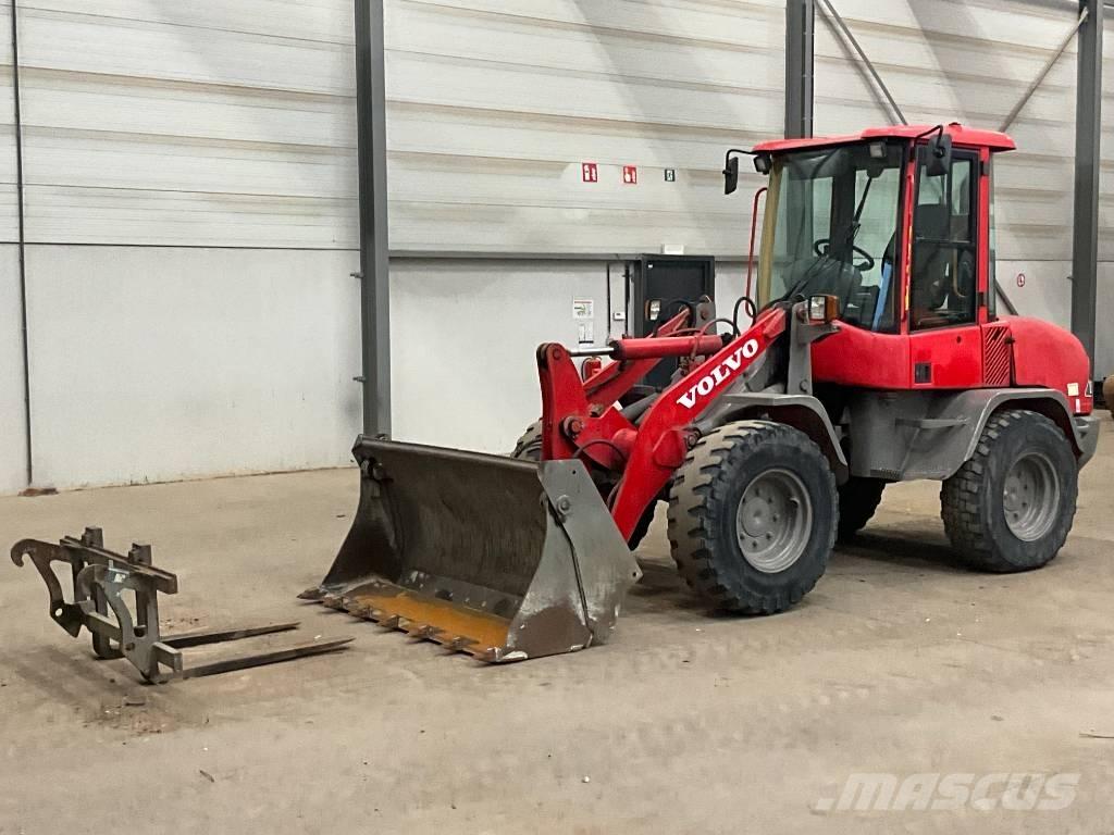 Volvo L 30 B-Z/X Gumikerekes homlokrakodók