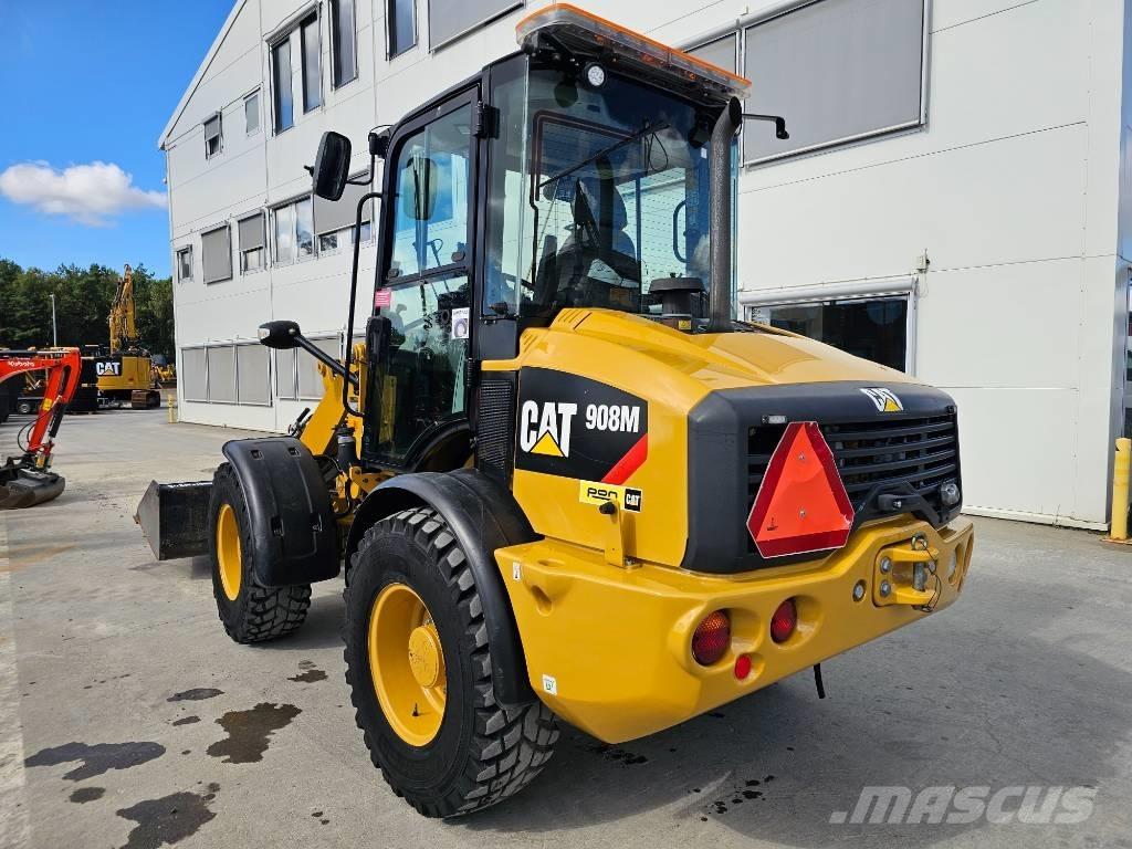 CAT 908M Gumikerekes homlokrakodók