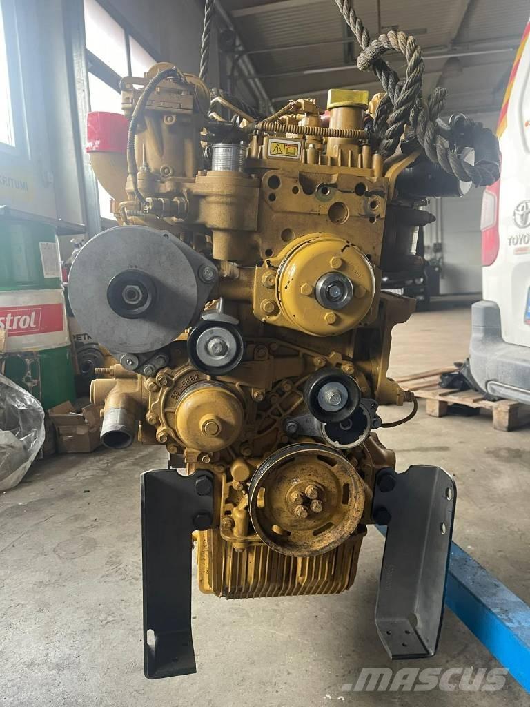 CAT 313 model Motorok
