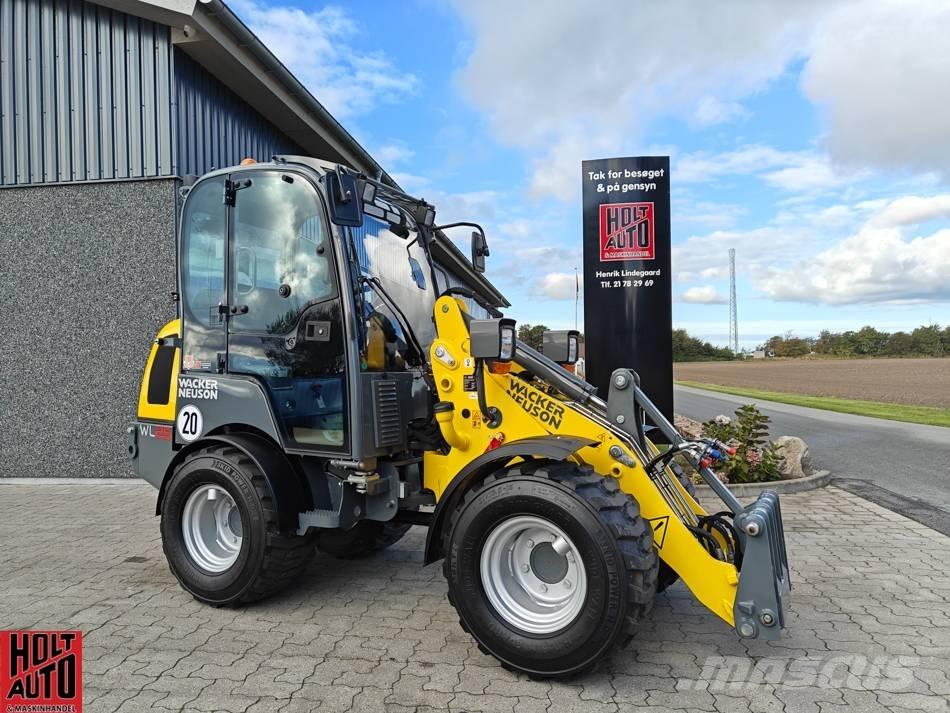 Wacker Neuson WL 25 Gumikerekes homlokrakodók