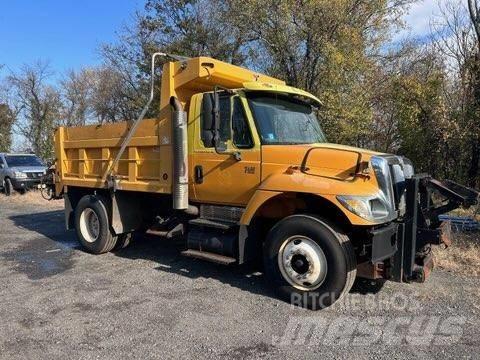 International 7400 Billenő teherautók