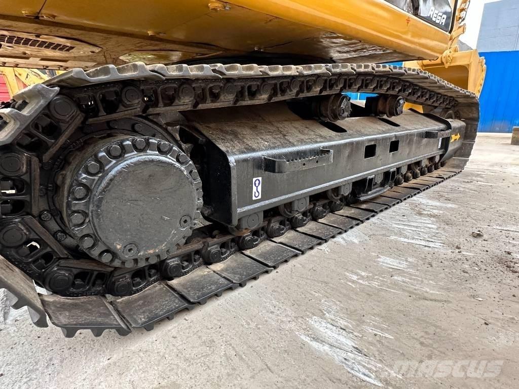 CAT 330 D Lánctalpas kotrók