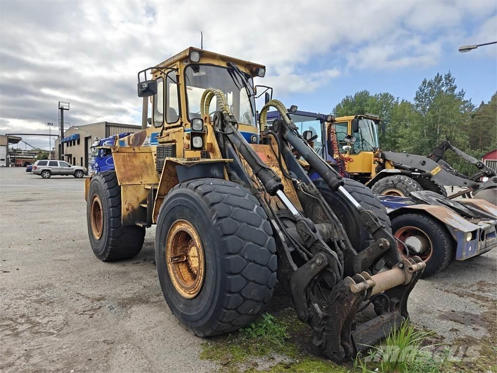 Volvo BM 4500 Gumikerekes homlokrakodók