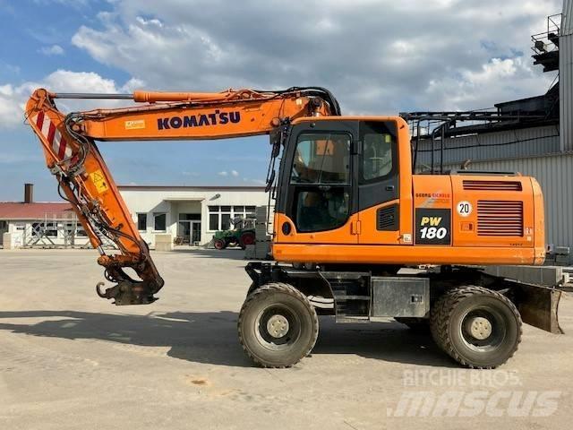 Komatsu PW 180-10 Gumikerekes kotrók