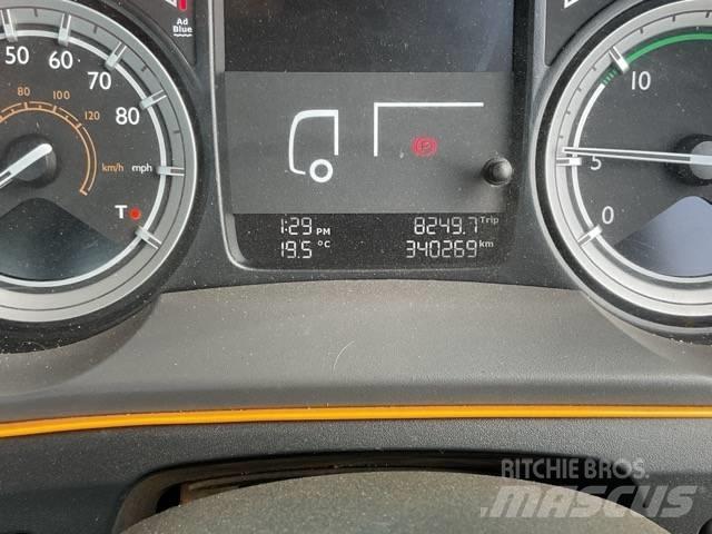 DAF CF 330 Platós/Csörlős teherautók